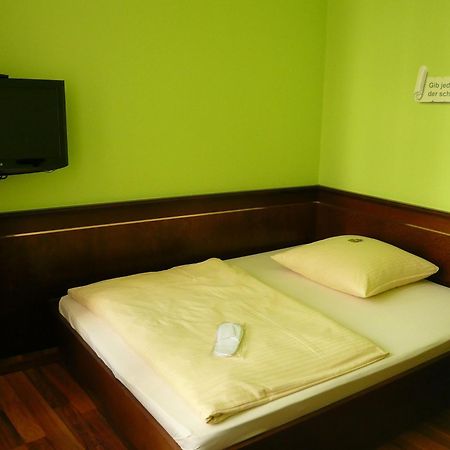 Hotel Am Wilhelmsplatz สตุตการ์ต ภายนอก รูปภาพ