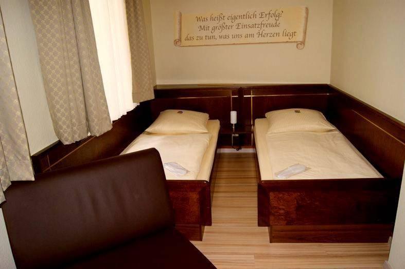 Hotel Am Wilhelmsplatz สตุตการ์ต ห้อง รูปภาพ