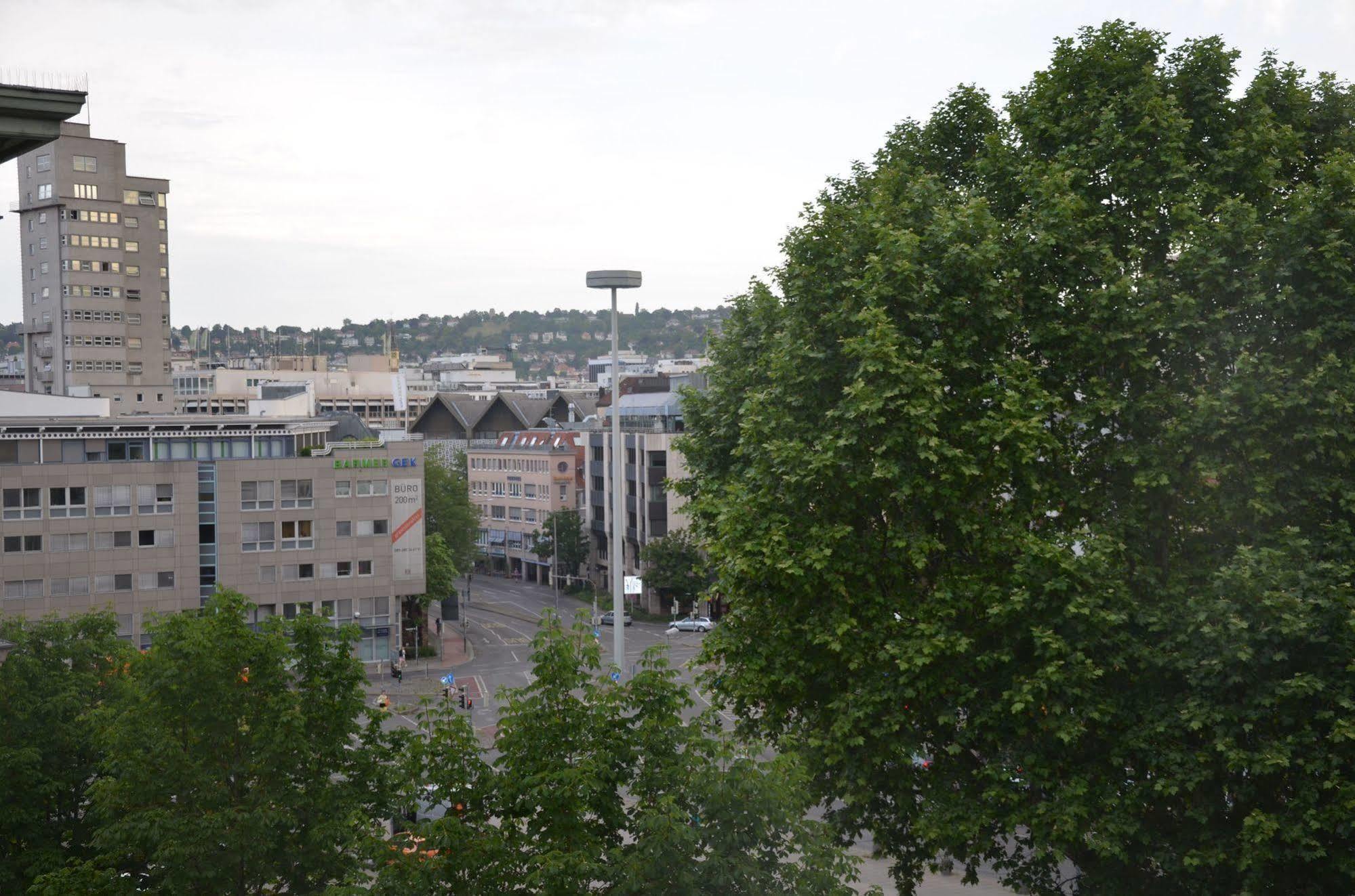 Hotel Am Wilhelmsplatz สตุตการ์ต ภายนอก รูปภาพ